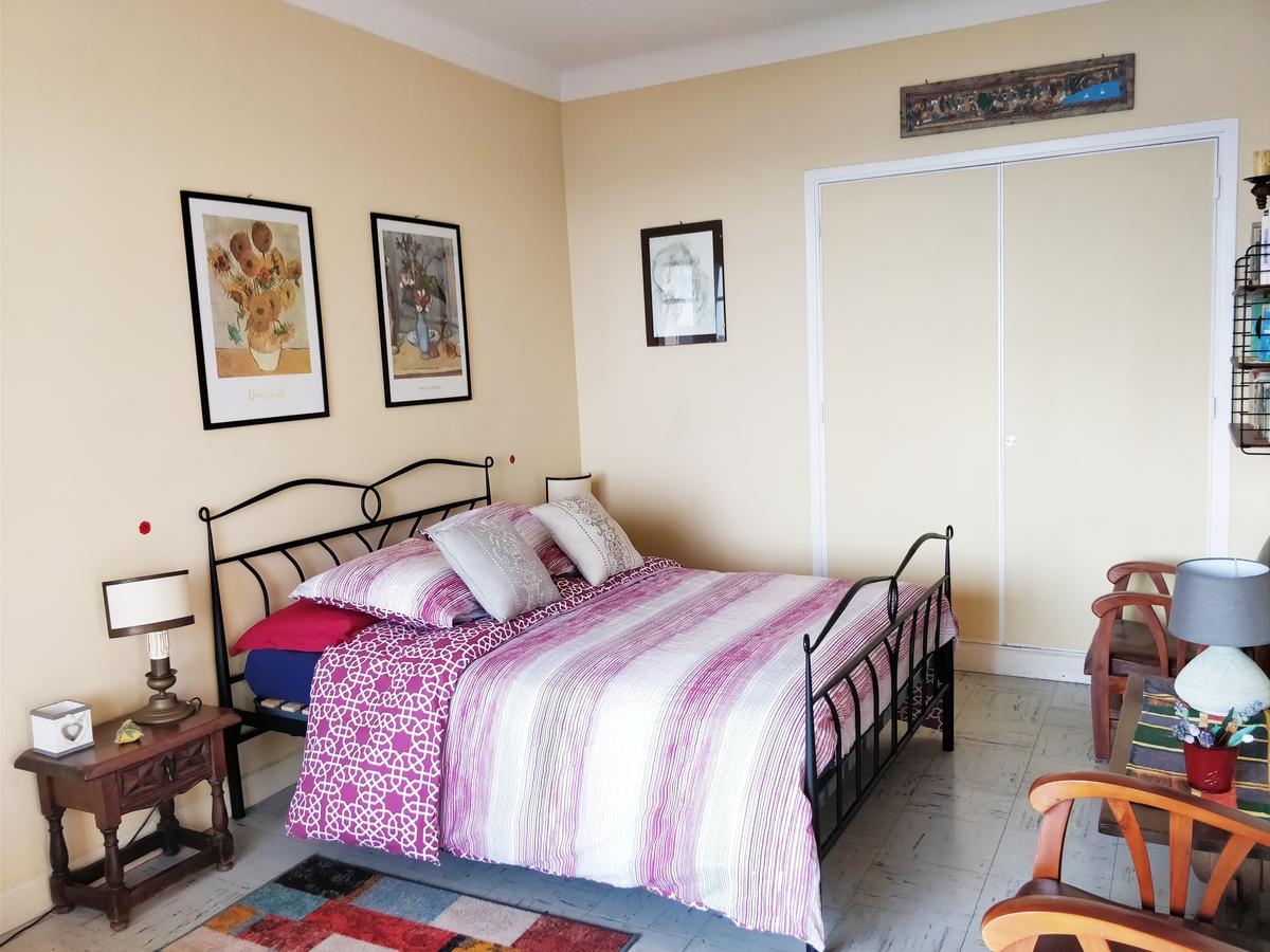 Vintage Flat Overlooking Villefranche Bay Apartamento Exterior foto