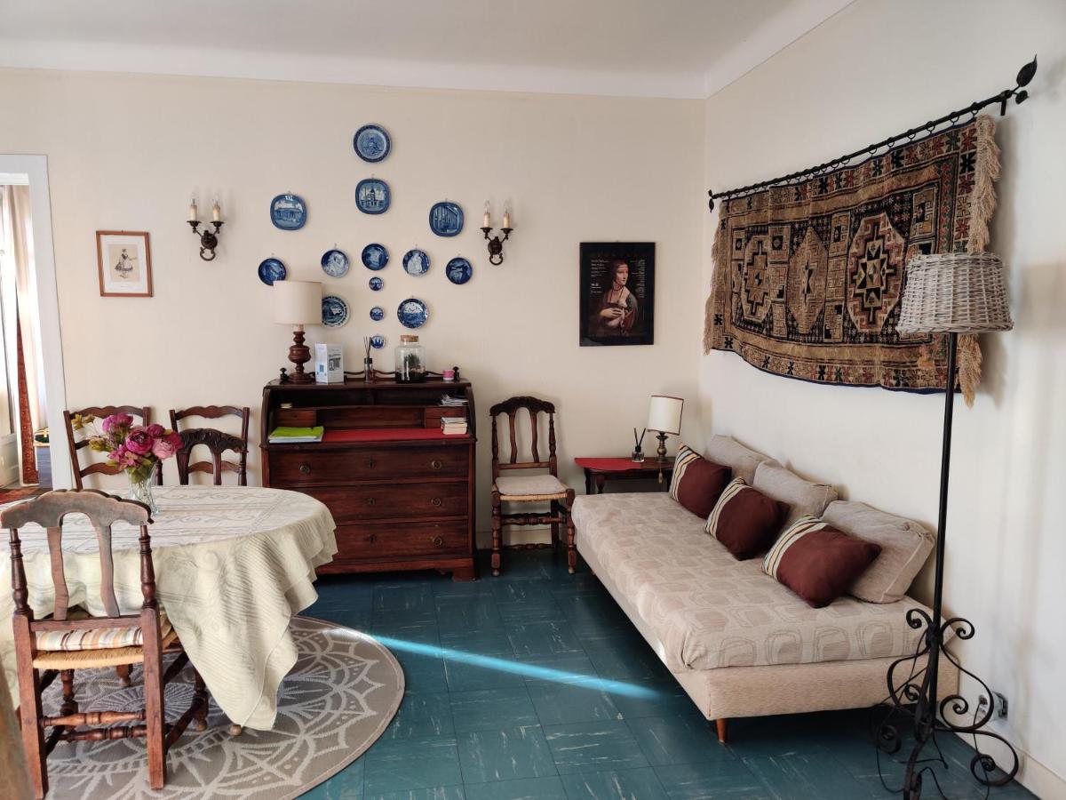 Vintage Flat Overlooking Villefranche Bay Apartamento Exterior foto